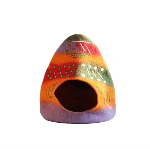 CatsCity Hand Crafted Christmas Theme Cat Cave with Wool Lining