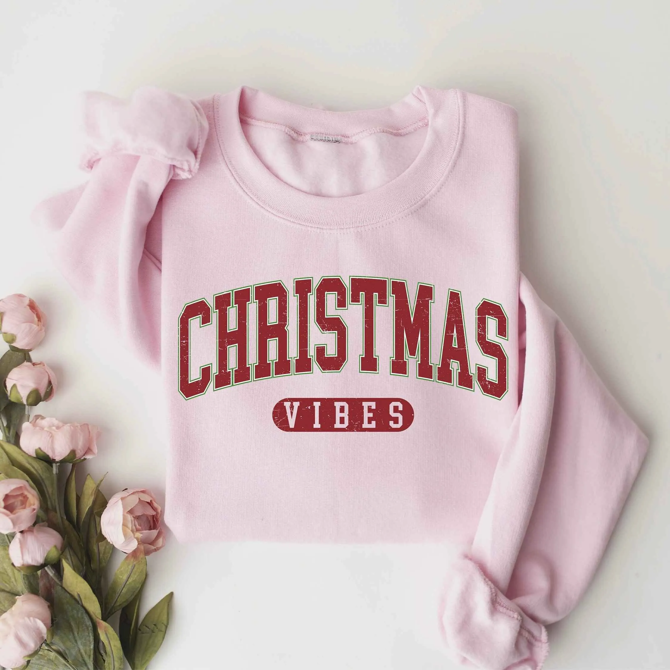 Cozy "Christmas Vibes" Sweatshirt – Festive Holiday Apparel