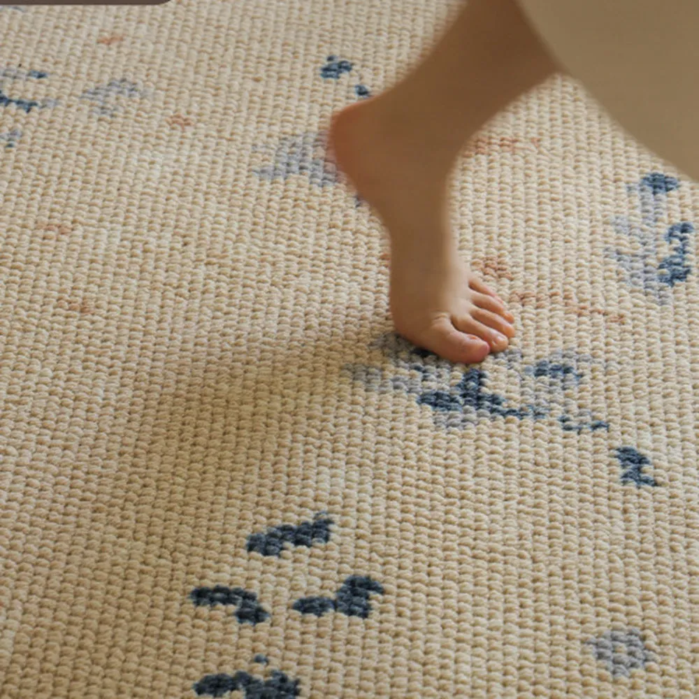 Elegant Floral Wool Carpet