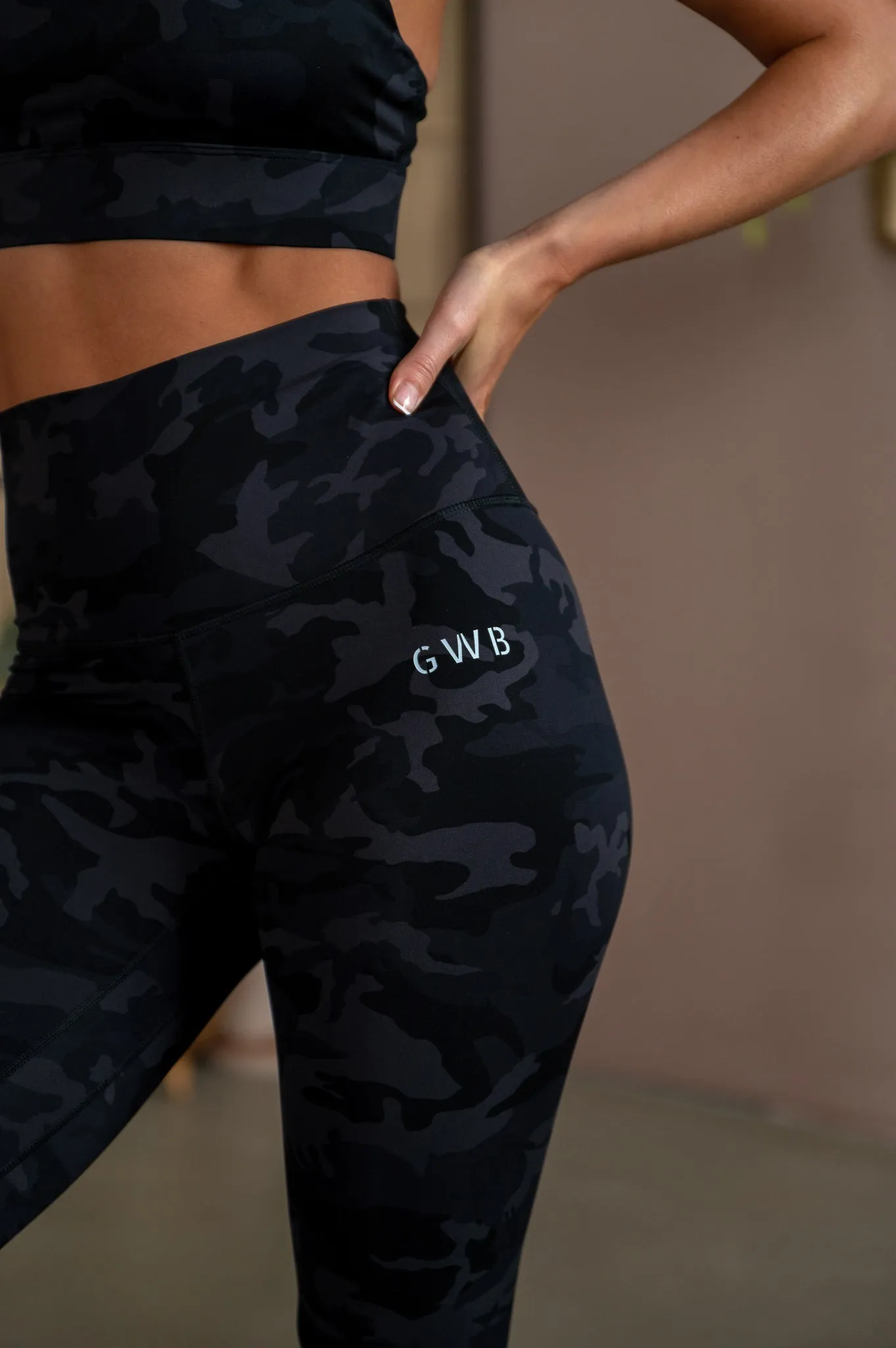 The Dark Camo GWB Leggings in Camo